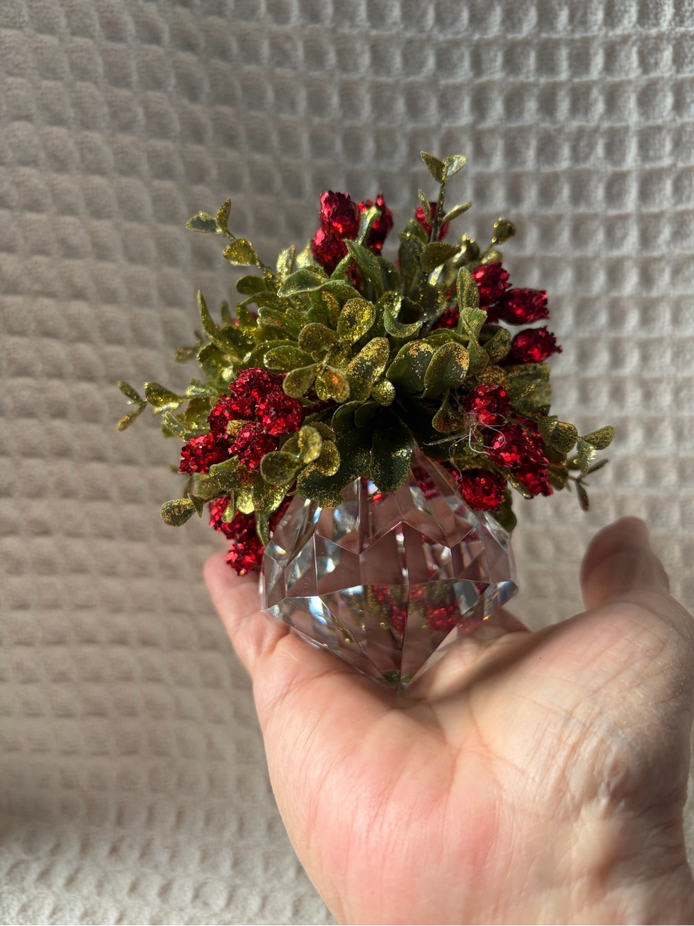 The Original Kissing Krystal Holiday Ornament  By Noelle Legend Of The Mistletoe
